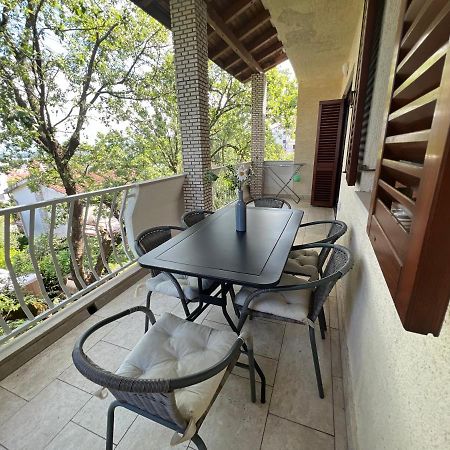 Moro Apartment Malinska Exterior photo